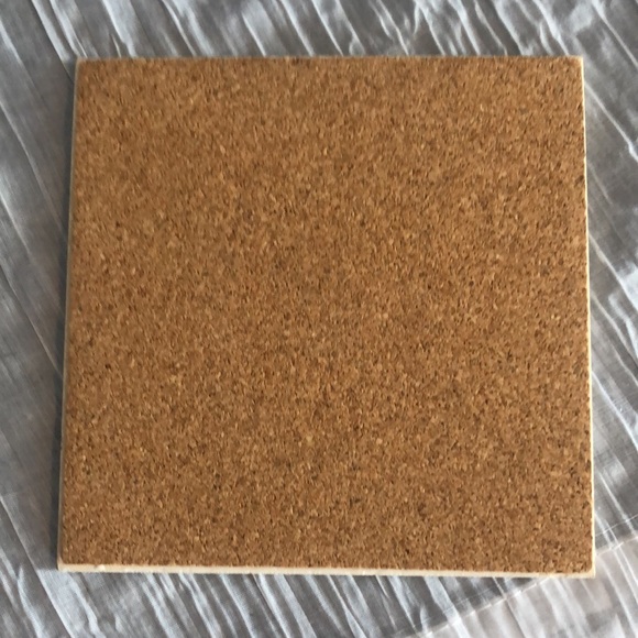 TIMELINE OF LONDON & LONDON TOWER 2 hardcover books & Greenfriars Bobby trivet - Picture 4 of 16